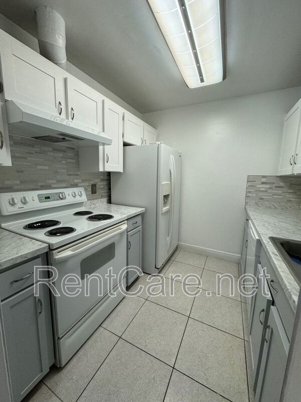 Building Photo - 2304 Inagua Way