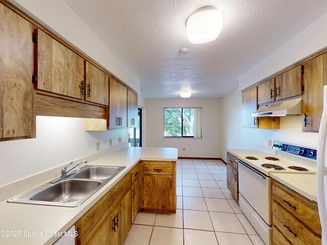 Building Photo - 9017 Manchester Ln