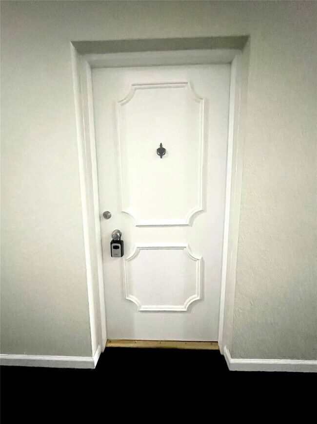 Building Photo - 2270 NE 68th St