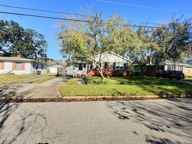 Building Photo - 4235 Genoa Ave