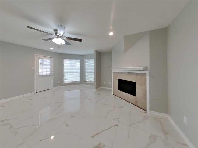 Building Photo - 6726 Misty Dale Dr