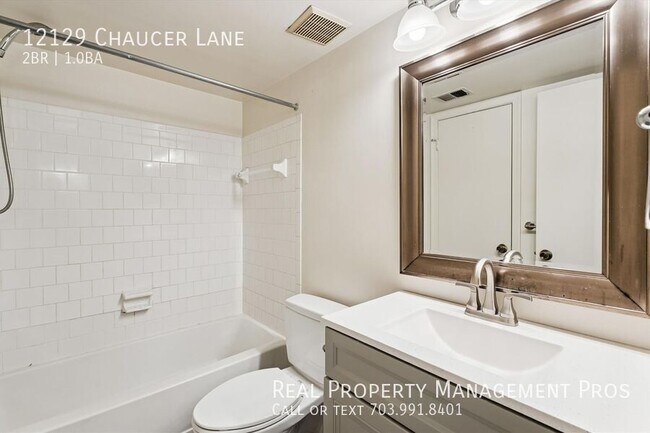 Building Photo - 12129 Chaucer Ln