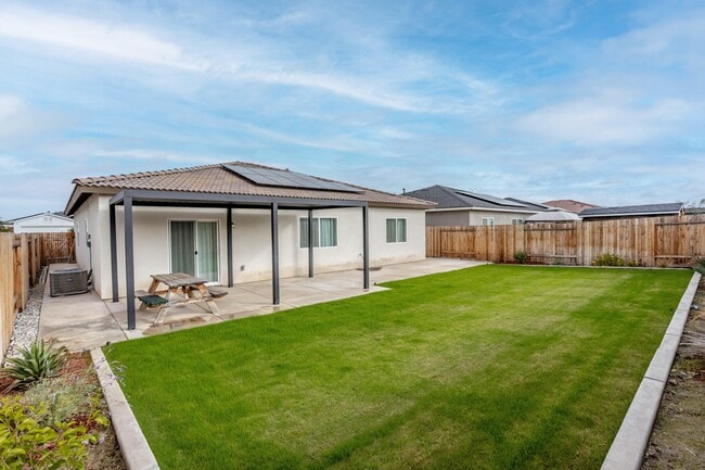 Building Photo - 911 Hartlepool Ave