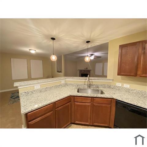 Building Photo - 513 Paddle Dr