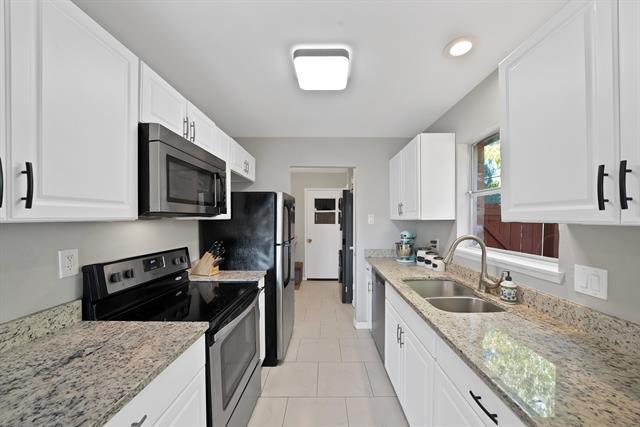 Building Photo - 1400 Lorrie Dr