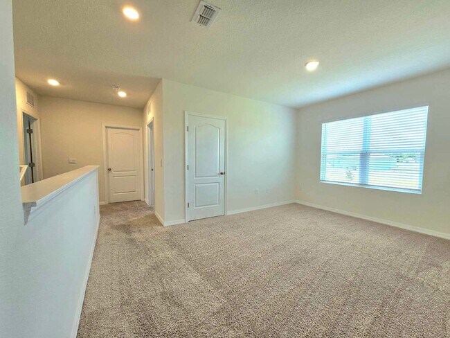 Building Photo - Spacious 5 bedroom/3 bathroom home in Riverstone Community, NOW AVAILABLE!