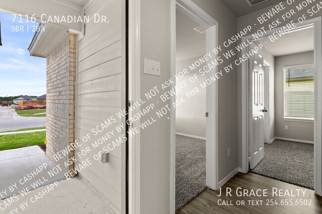 Building Photo - 7116 Canadian Dr