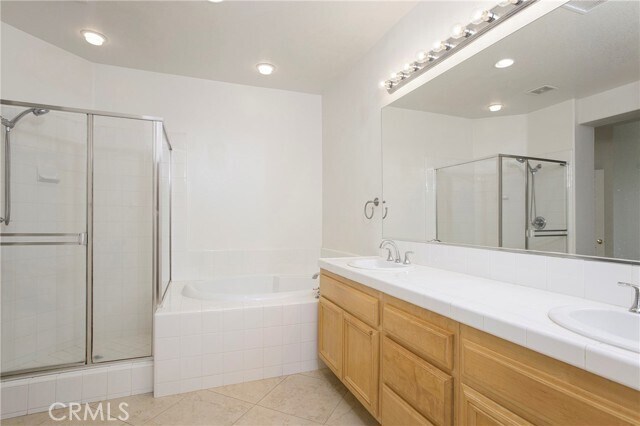 Building Photo - 6634 E Laguna Ct
