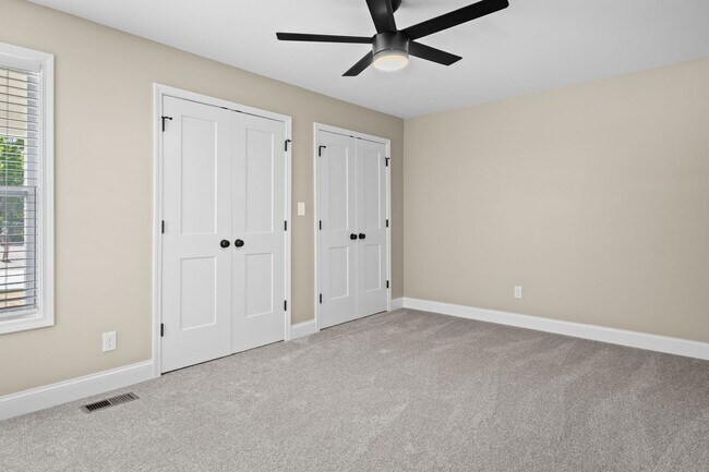 Building Photo - 910 Windlau Ct