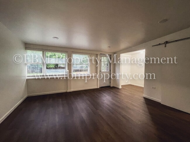 Building Photo - 207 Kirksey St