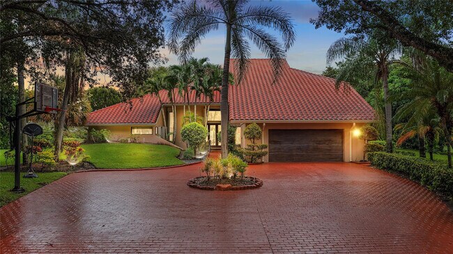 Primary Photo - 10111 Vestal Ct