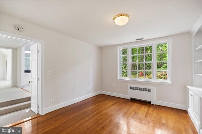 Building Photo - 4530 Dexter St NW