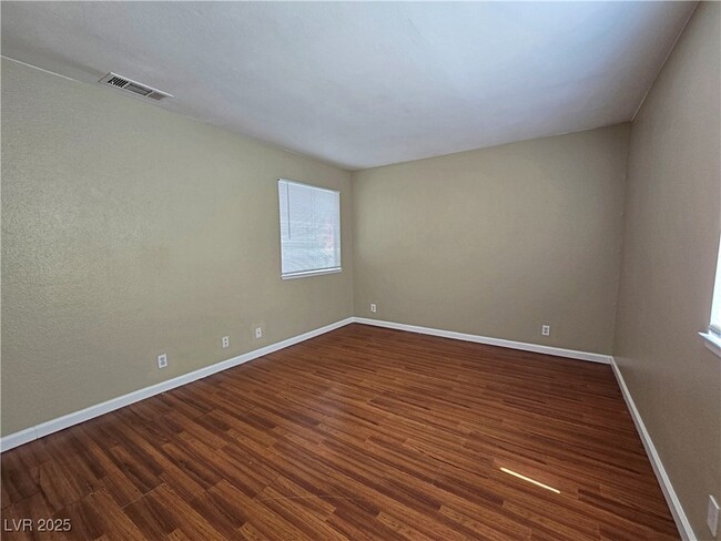 Building Photo - 5357 Del Gado Dr