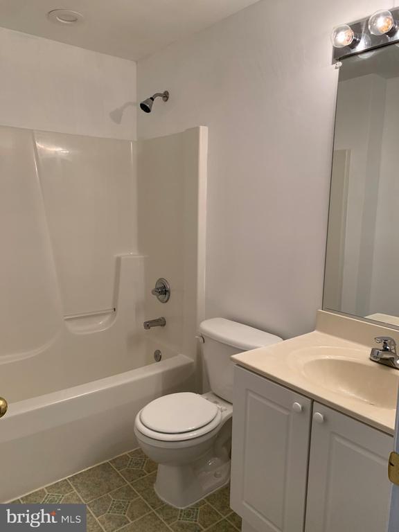 Building Photo - 4850 Marsden Pl