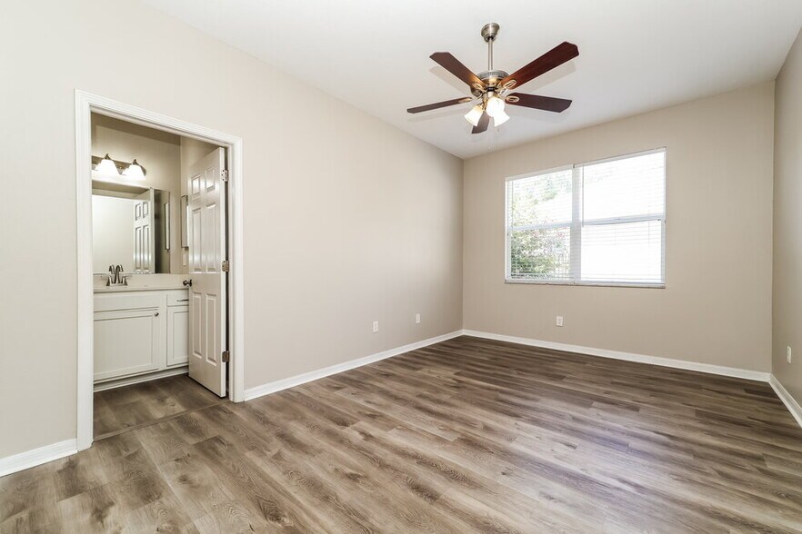 Building Photo - 6707 Cambridge Park Dr