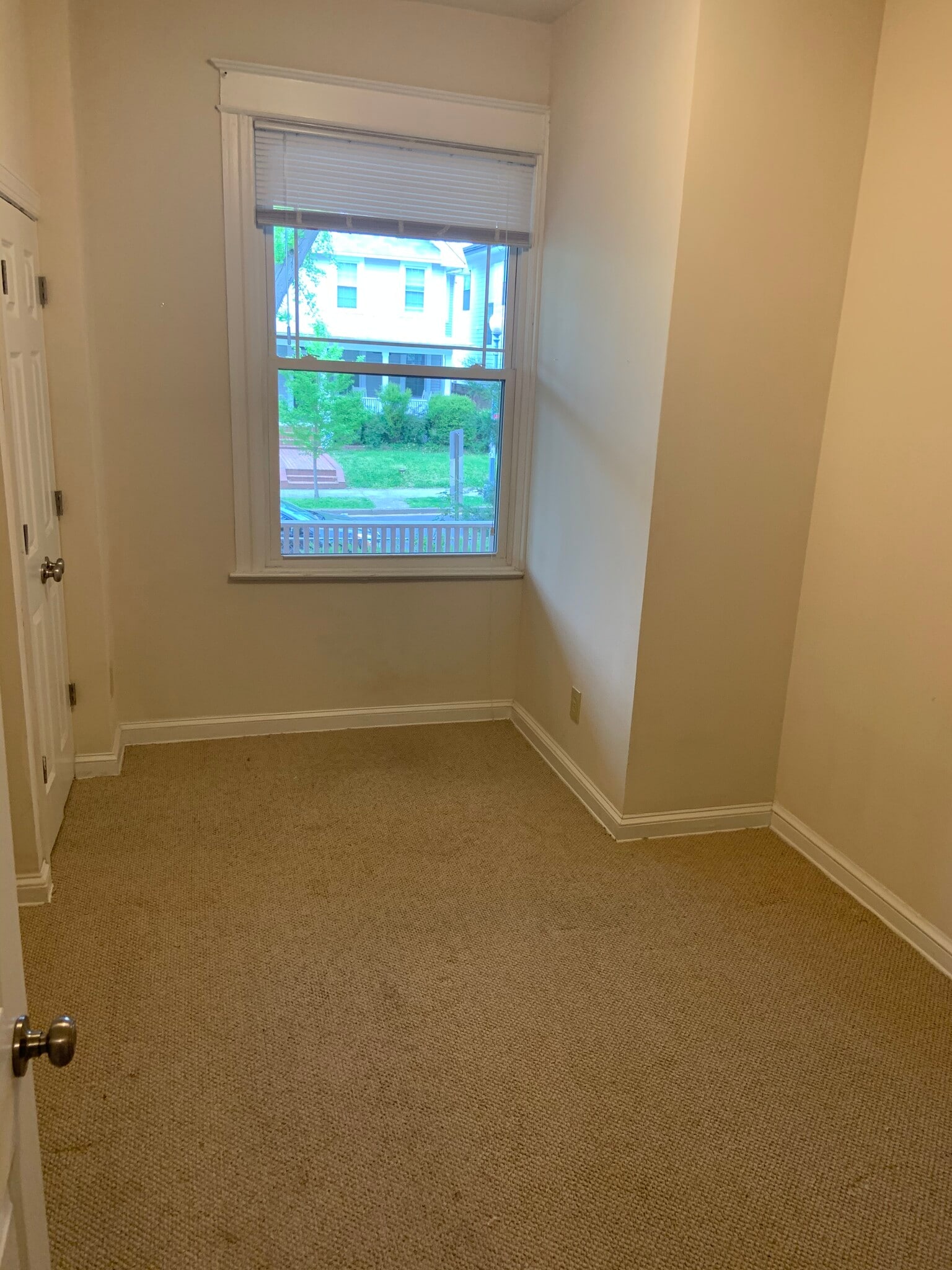 Br2 - 1210 Delafield Pl NW