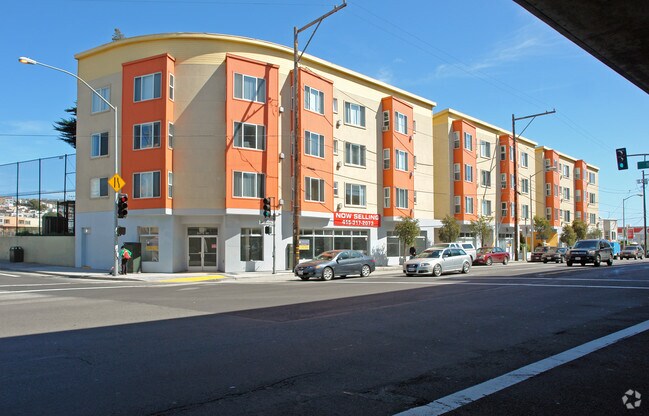 Building Photo - Silver Park Apartments