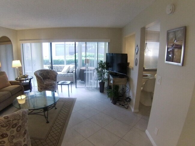 Building Photo - 22 Capri Dr