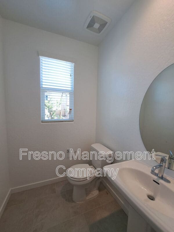 Building Photo - 2889 E Escarpa Dr
