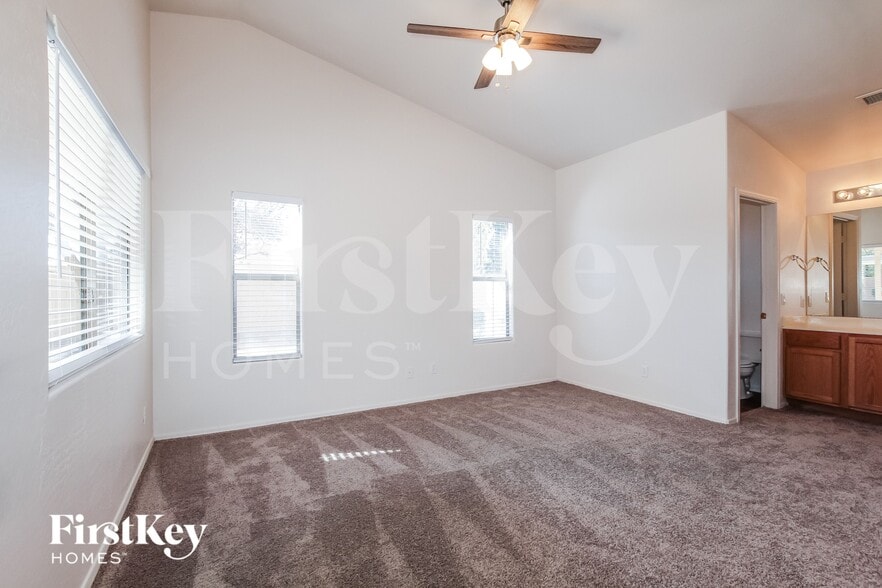 Building Photo - 17750 N White Horse Trail