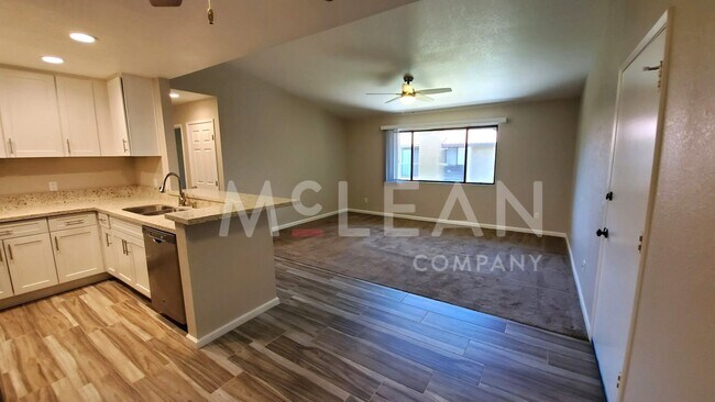 Building Photo - Cathedral Springs 2402