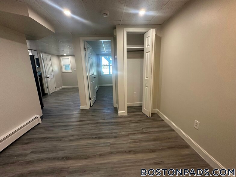 Building Photo - 43 Madison St