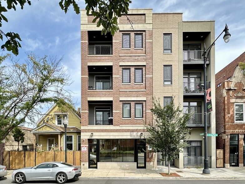 Primary Photo - 3336 W Irving Park Rd