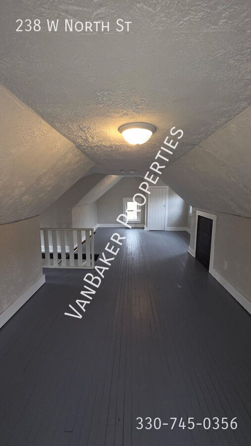 Building Photo - 238 W North St