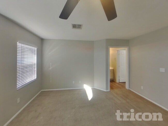 Building Photo - 1980 Golden Shadow Ct