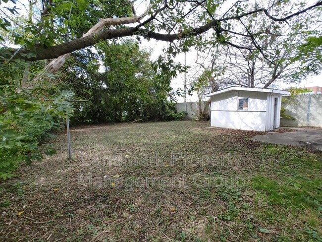 Building Photo - 12257 Vaughan St