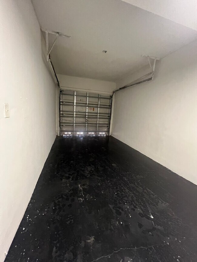 Building Photo - 11584 NW 39th St