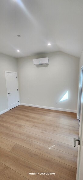 High ceiling master bedroom - 1114 N Lake Ave