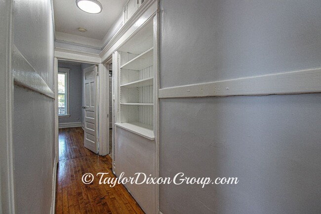 Building Photo - 5407 S Indiana Ave