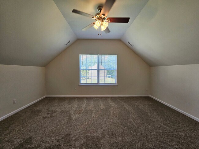 Building Photo - LAKE MEAD ESTATE