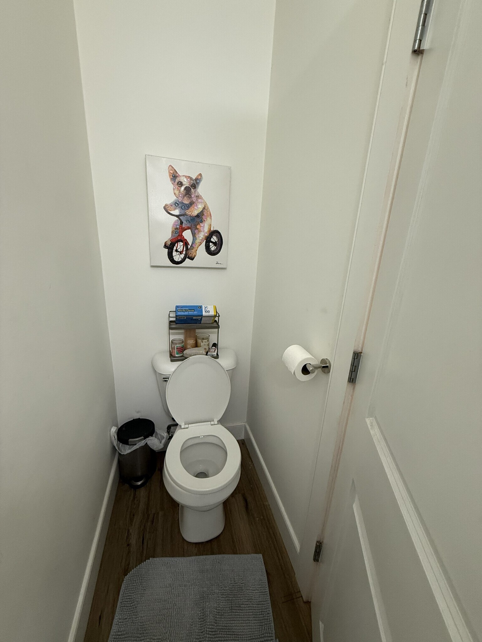 Powder Room - 1845 N Marshfield Ave