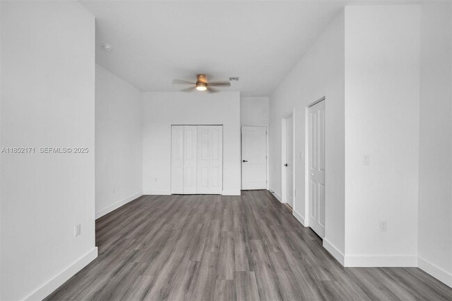 Building Photo - 309 NW 7th Ct