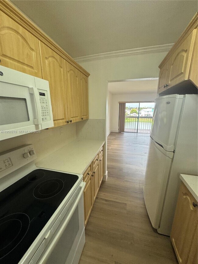 Building Photo - 1101 SW 122nd Ave