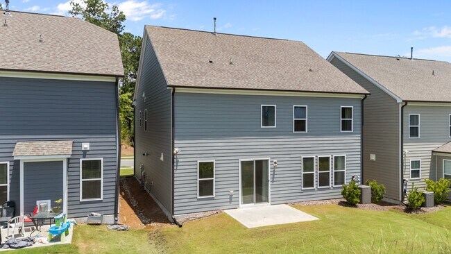 Building Photo - 824 Summit Crest Ct