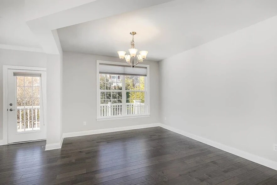 Flex Living Room Space - 10420 Sablewood Dr