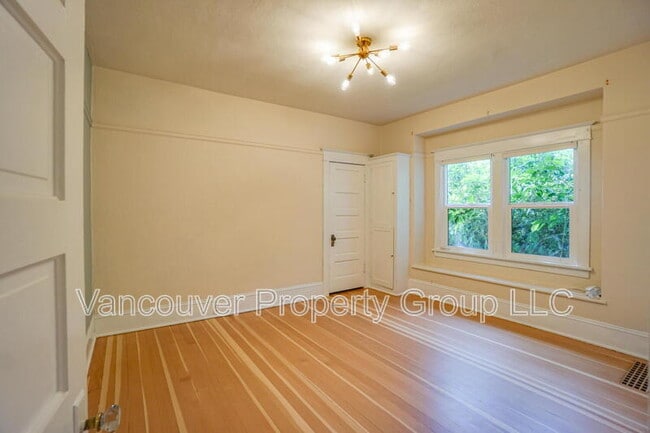 Building Photo - 2308 Harney St