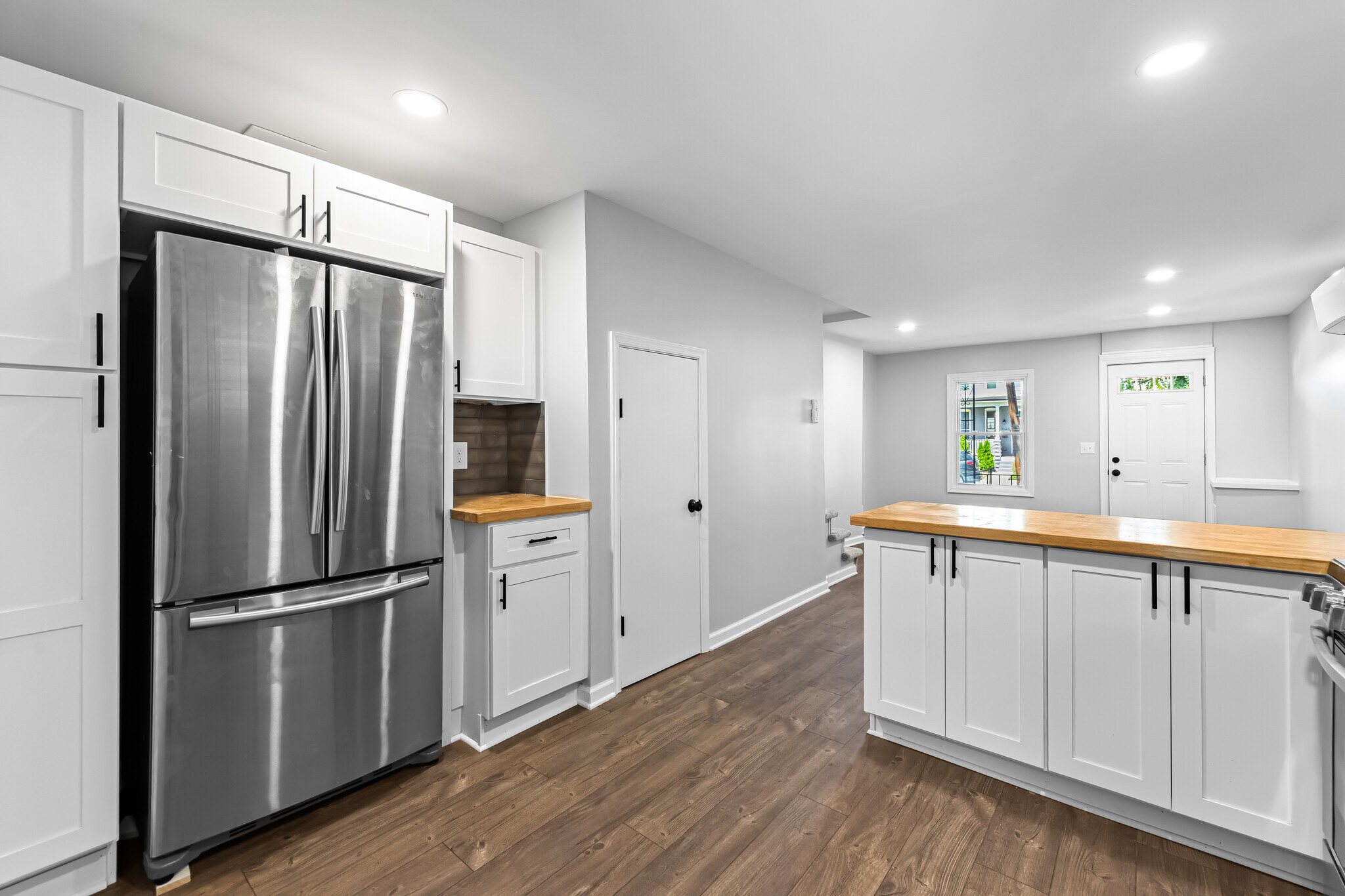Building Photo - 1101 W 38th St