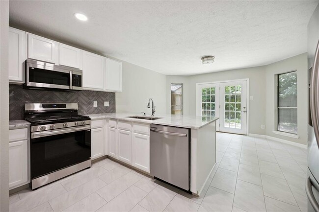 Building Photo - 12215 Cardston Ct