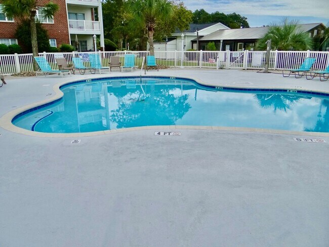 Building Photo - All Inclusive Seasonal Rental Available 11...