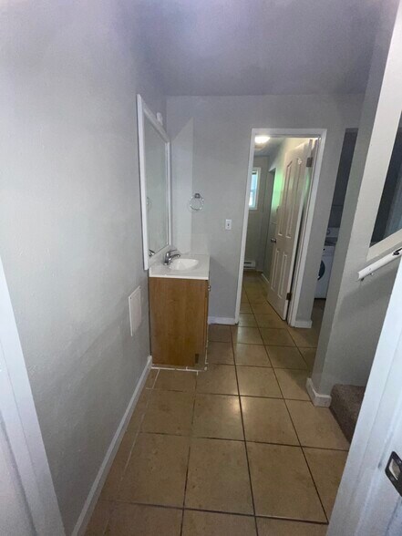 Building Photo - 5120 S Roxbury St