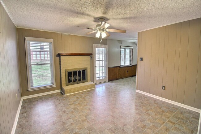 Building Photo - 1153 Verlington Dr