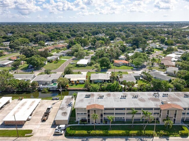 Building Photo - 4455 Duhme Rd