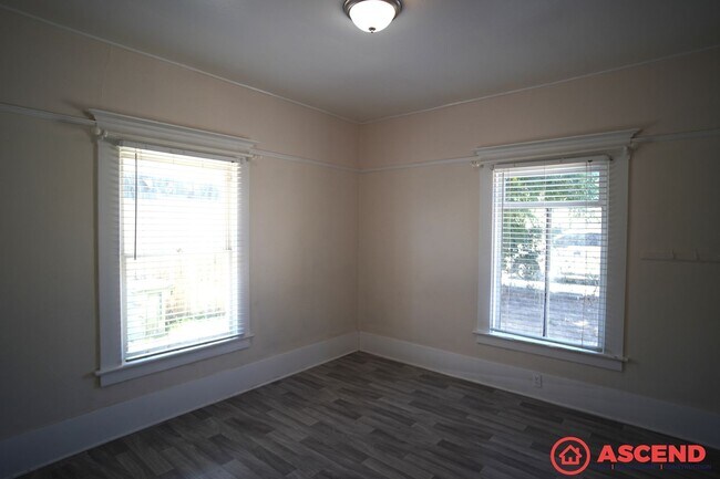 Building Photo - Charming 3BR/2BA Home in the Heart of Downtown Bakersfield