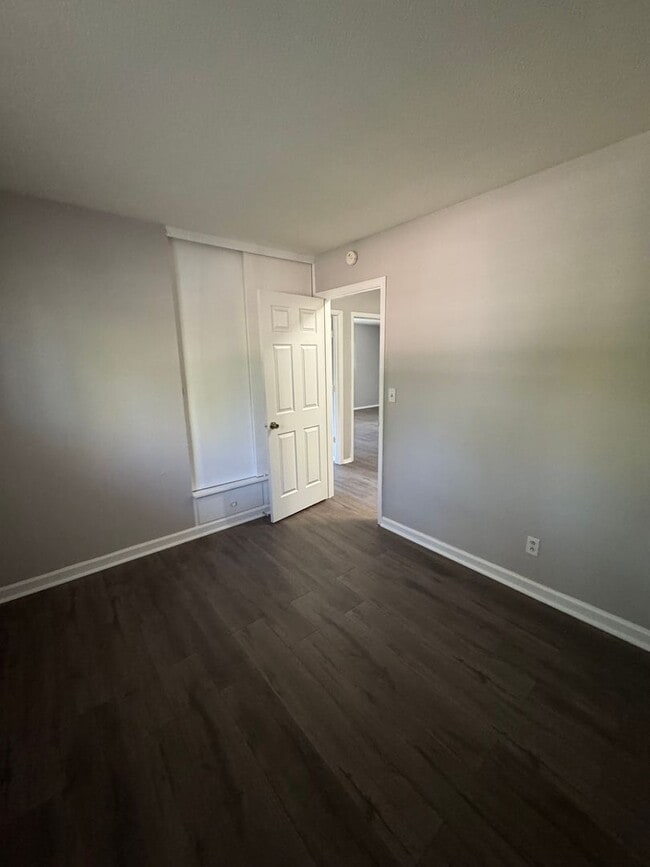 Building Photo - Warren Twp - 3 BR