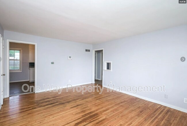 Building Photo - 2620 N Poplar St