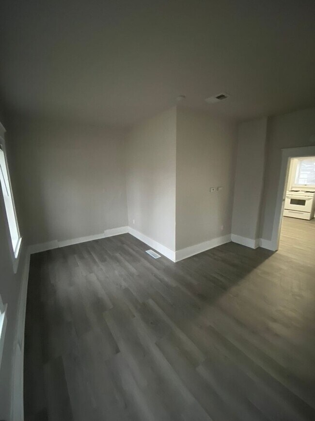 Building Photo - 546 Ceape Ave